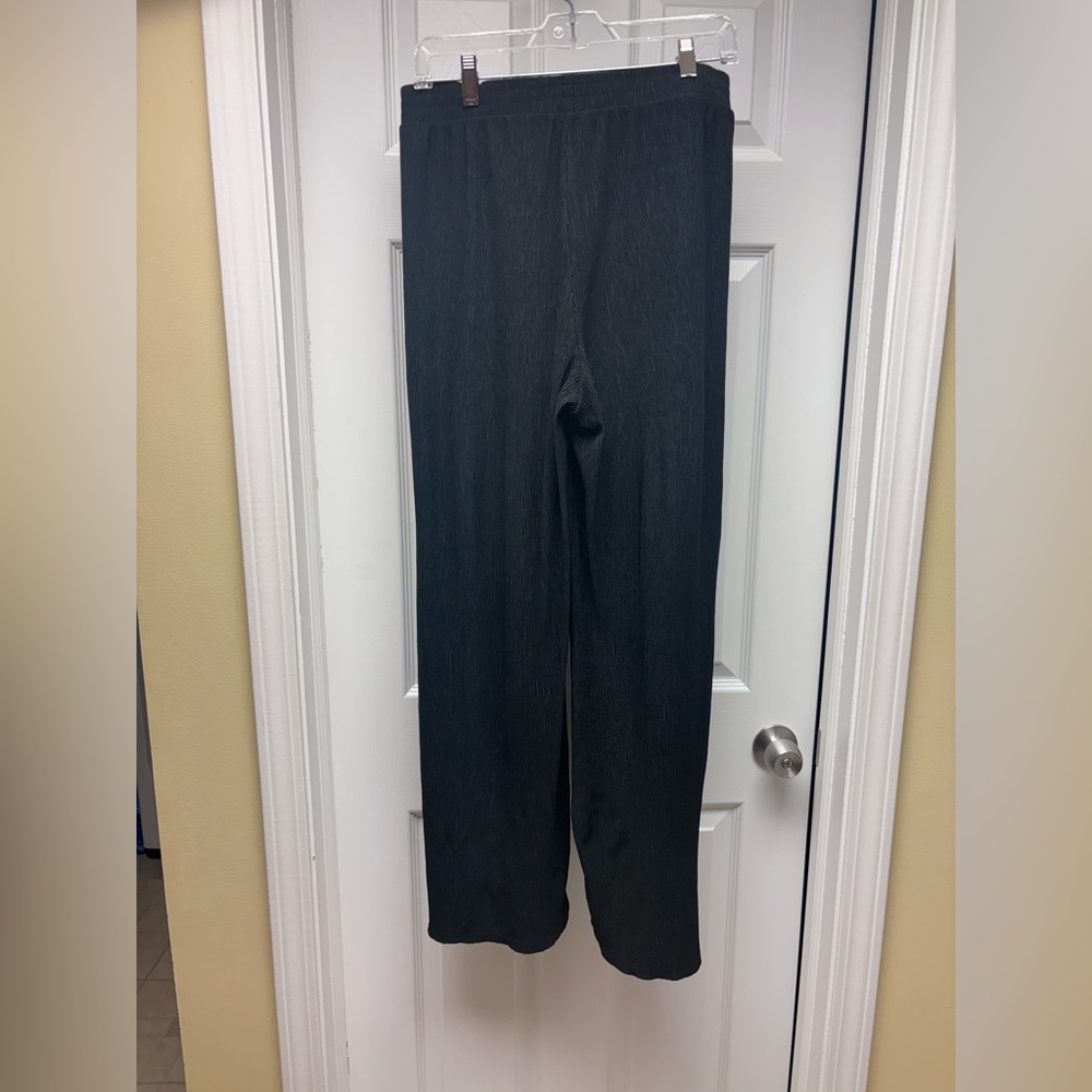 Bailey 44 Black Pleated Wide Leg Pants Size M - Picture 9 of 9